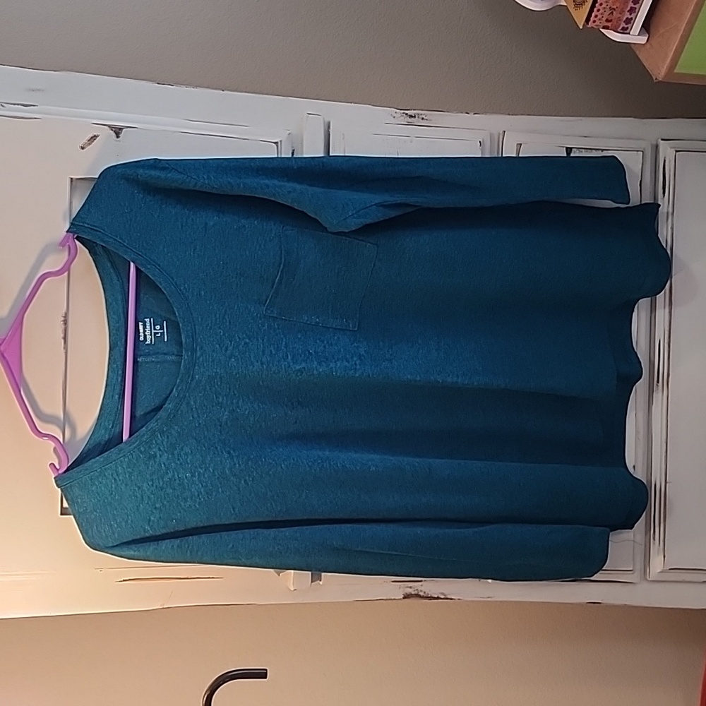 Old Navy Sweater size Large